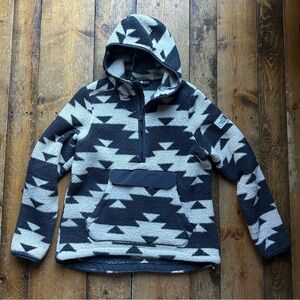 The North Face Black and Cream Patterned Sweater